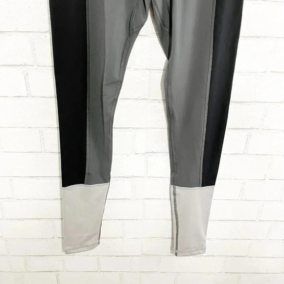 Gymshark Black & Gray High Rise Athletic Leggings Women's Size Small - Picture 3 of 8